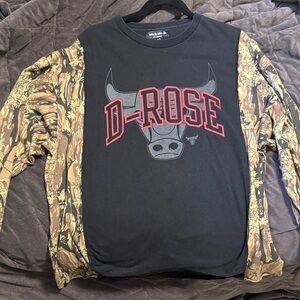 D-Rose Graphic Black Crewneck with Camouflage Sleeves